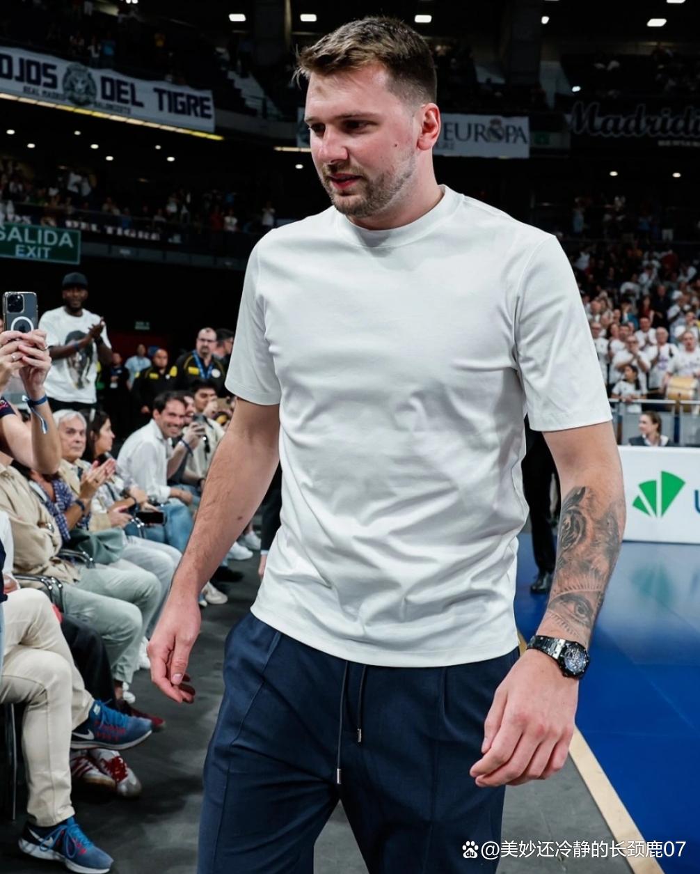 九游正版入口-JackeyLove迎来五赛季出色发挥，西班牙队观众热烈欢呼！引发球迷热议(Jackeylove)