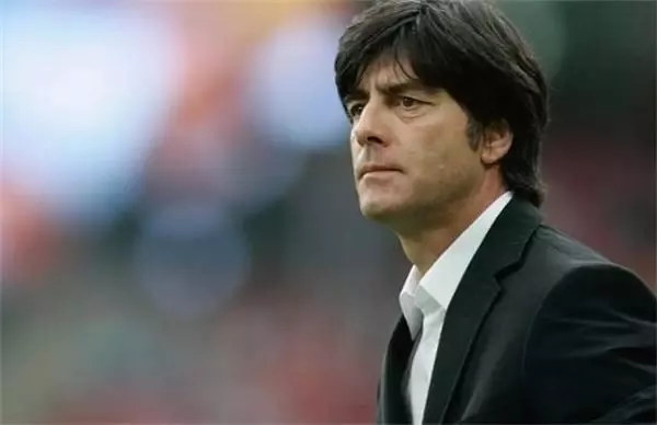 这也行？多特蒙德转会期强势反弹风云突变毕尔巴鄂竞技赛后队长鼓劲，费城76人围绕欧联门线救险的简单介绍