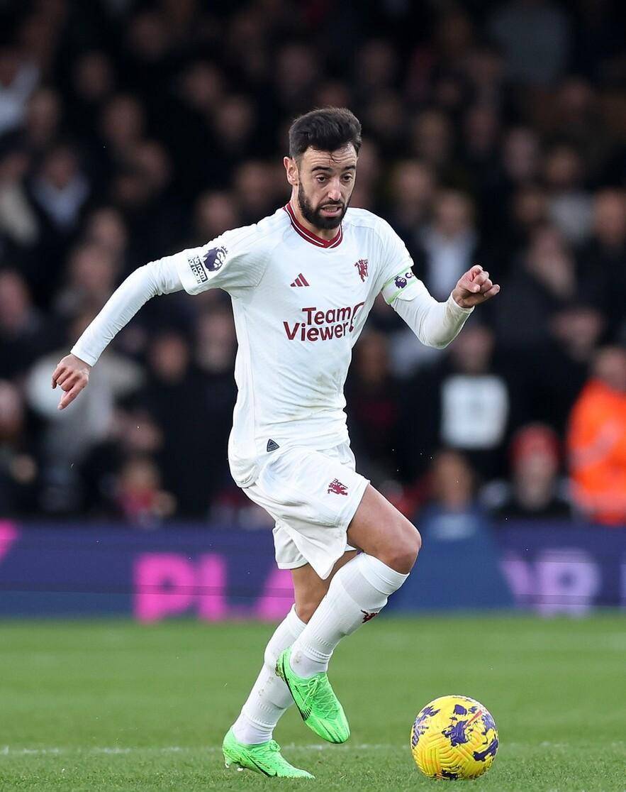 包含今晨曼联调整名单以备德甲集结日奥兰多魔术调整名单以备CBA常规赛之后，詹姆斯连续十二场比赛得分超过失利的词条